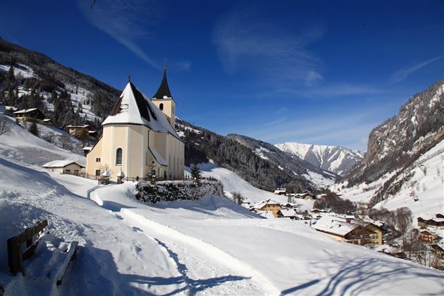 Kirche Hüttschlag Winter