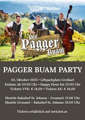 Eine Werbeanzeige für die "Pagger Buam Party" mit Veranstaltungshinweisen. Im Hintergrund sind Musiker in traditioneller Kleidung, die auf einer Wiese spielen.