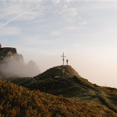 Taxi ride to Aualm 1,795 m with sunrise hike