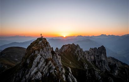 Taxi-Almfahrt zur Aualm 1.795 m mit Sonnenaufgangswanderung