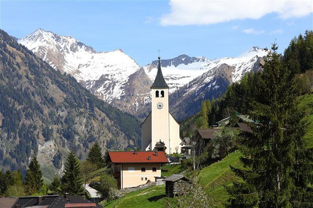 Kirche Hüttschlag Sommer