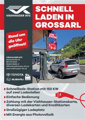 Eine Schnellladestation für Elektroautos in Grossarl mit zwei Ladesäulen. Die Station ist rund um die Uhr geöffnet und bietet einfache Bedienung.