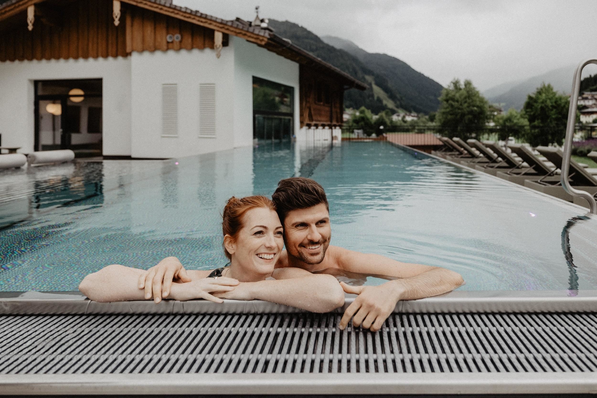 Relaxation in the indoor pool at the Hotel Tauernhof