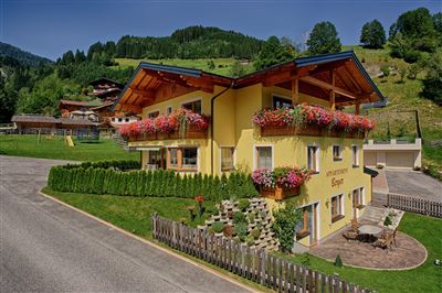 Appartementhaus Berger im Sommer
