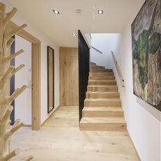 Suite, shower and bath, toilet, balcony