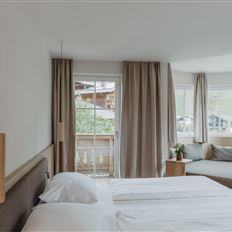 Double room, separate toilet and shower/bathtub, 1 bed room