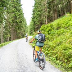 Donnerstag | E-Bike & Hike-Tour + Fahrtechniktraining