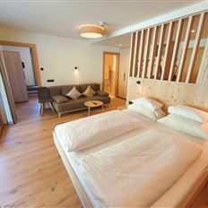 Family room, bath, toilet, west