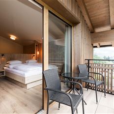 Family room, bath, toilet, facing the mountains