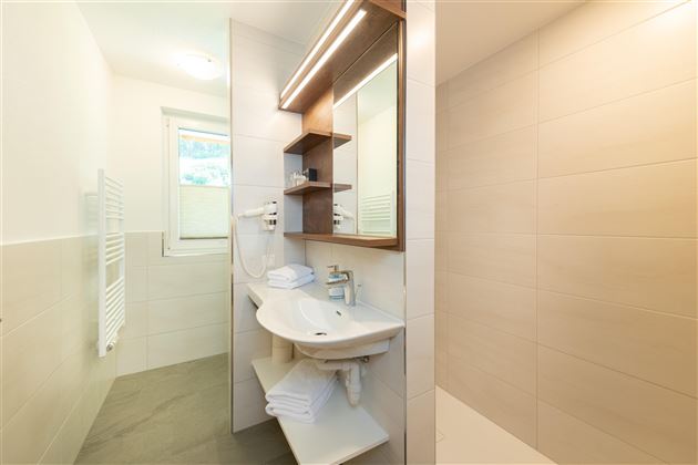 Dusche Appartement Gästehaus 4000-2666