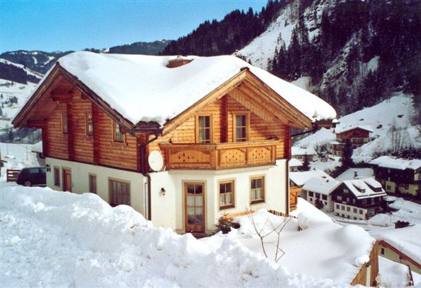 Haus Seer im Winter