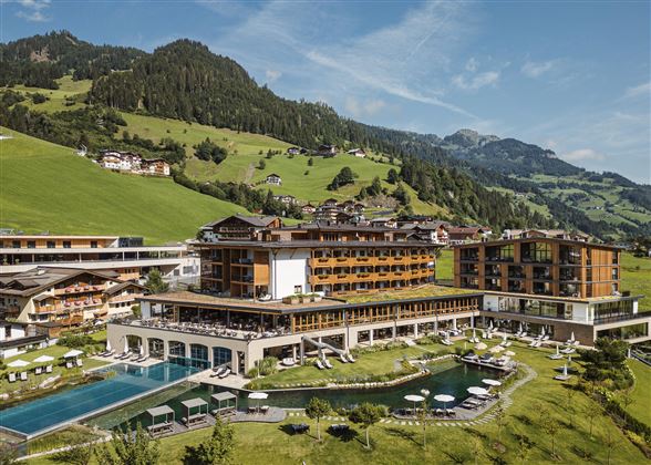 Hotel Nesslerhof_Außenansicht-sommer24