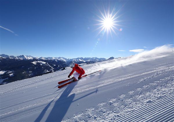 skifahrerin-sonne-grossarltal