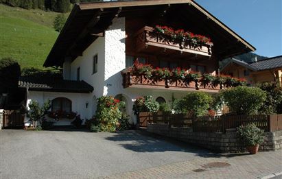 Haus Rohrmoser im Sommer