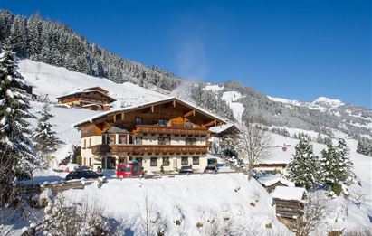 Hotel-Sonnhof-Grossarl-Haus-Winter