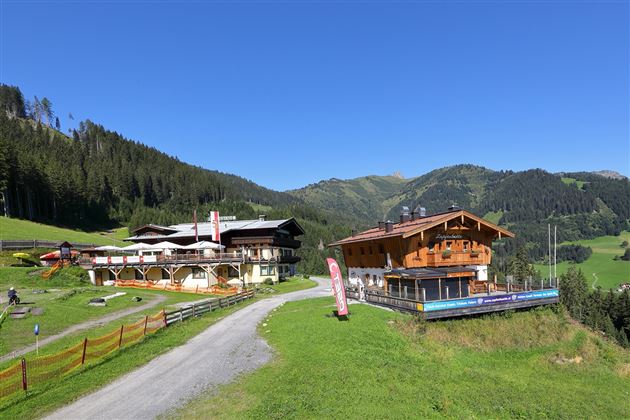 Alpentaverne und Zapfenhütte