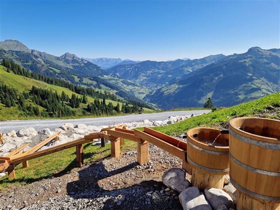 Wasserbahn mit traumhaften Ausblick